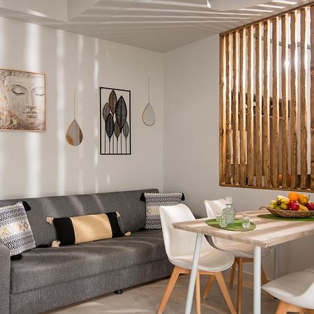 Natasha'S Studio Apartment Сталида Экстерьер фото